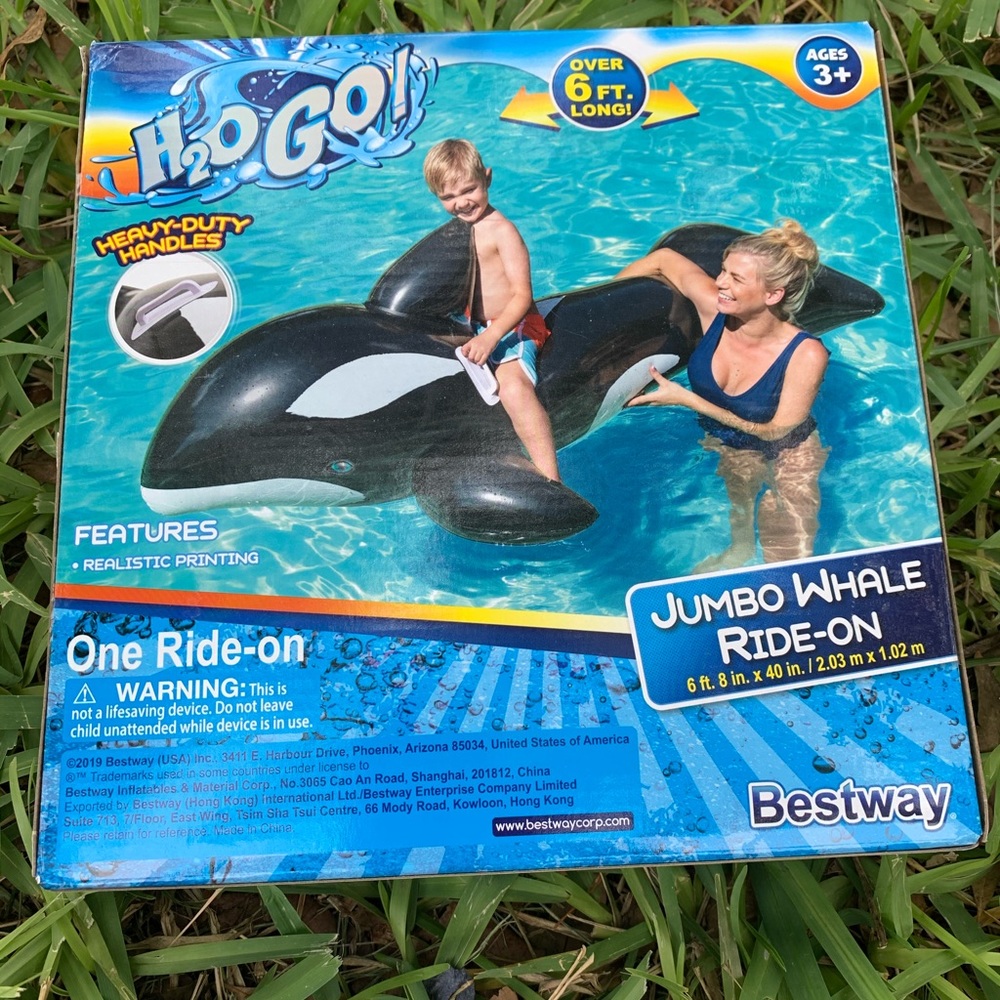 Jumbo Whale ride on float